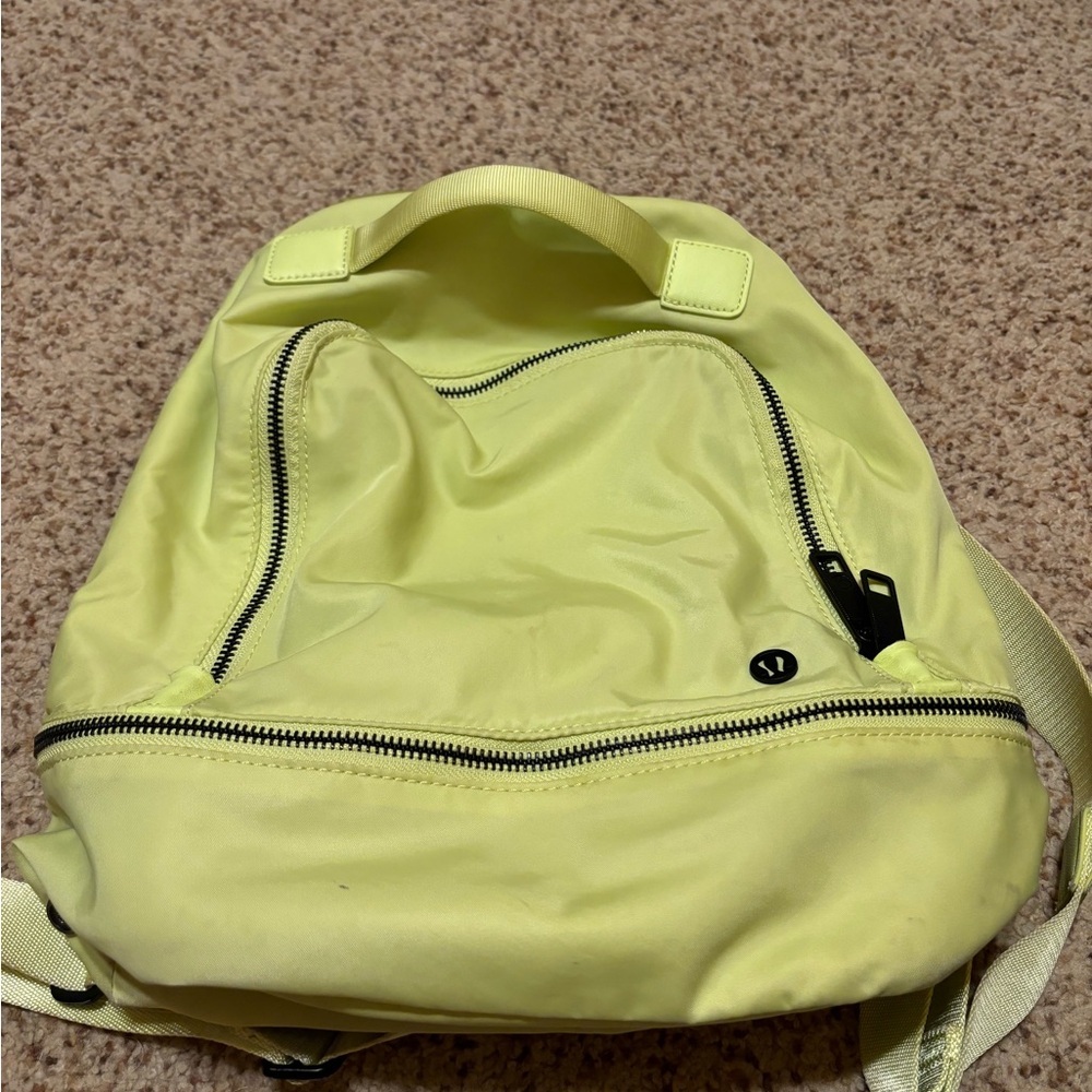 In used condition lululemon city 10 bag.